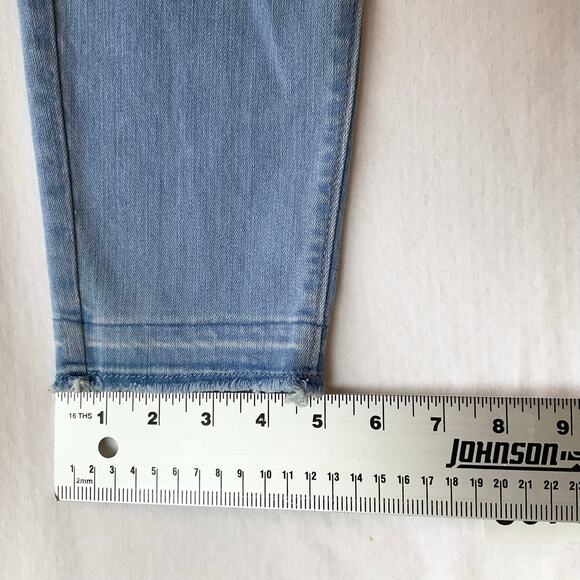 Old Navy Women Waxed Frayed Mid-rise Skinny Jeans size 8 Regular, Light Blue - Picture 6 of 13